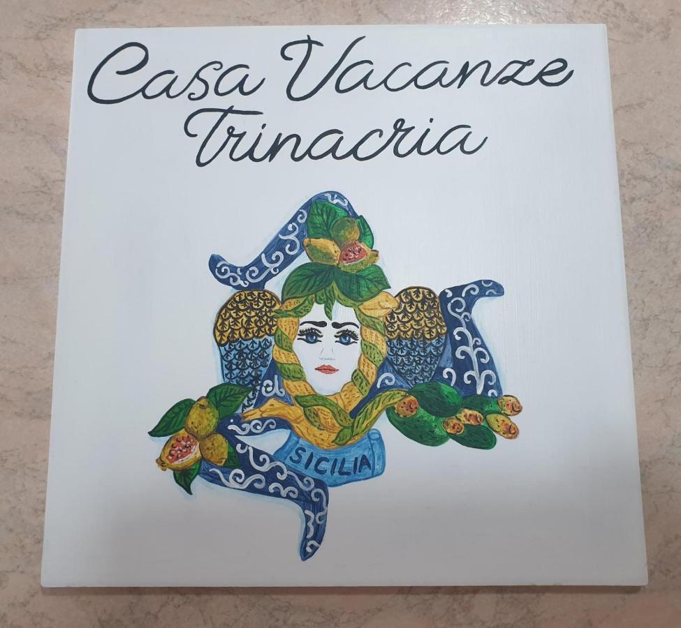 Case Vacanze Azzurra, Loredana E Trinacria カステッランマーレ・デル・ゴルフォ エクステリア 写真